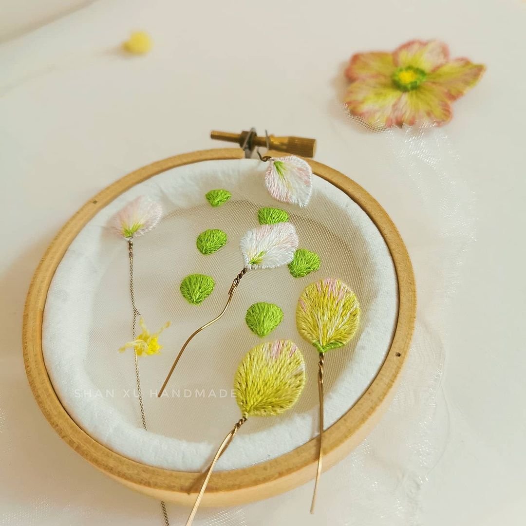 Course Review: Create 3D Ornaments with Stumpwork Embroidery